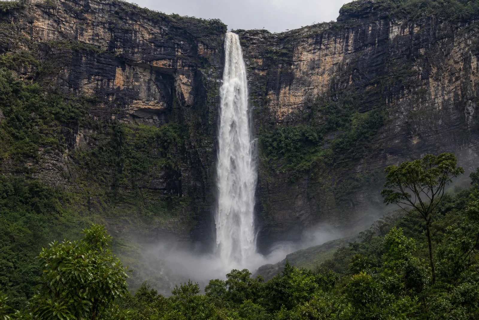 Cachoeira Casca d'Anta na Serra da Canastra